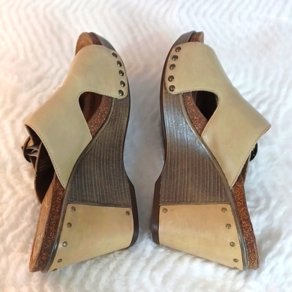 DANSKO Womans Tan Leather Studded  Platform Buckle Shoes 38=6 M New‎ NoTags - Picture 4 of 10